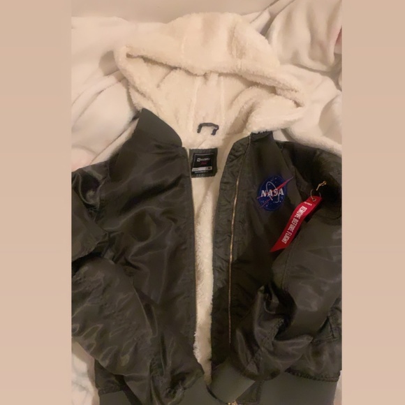 Jacket - Picture 6 of 6